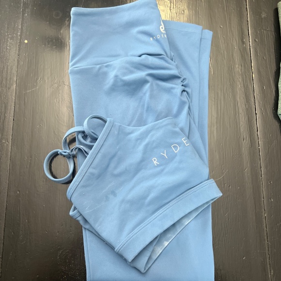 Ryderwear gym leggings and sports bra - Picture 2 of 3